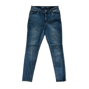 Old Navy Women's Skinny Jeans in Medium Dark Blue Size 2